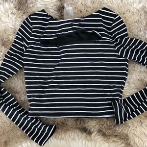 Calia cropped rashguard. Black and white stripes size small